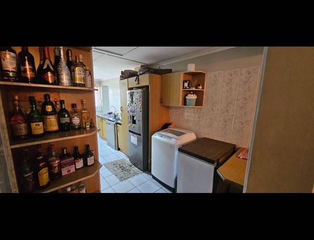 3 BEDROOM PROPERTY TO RENT IN ARBORETUM